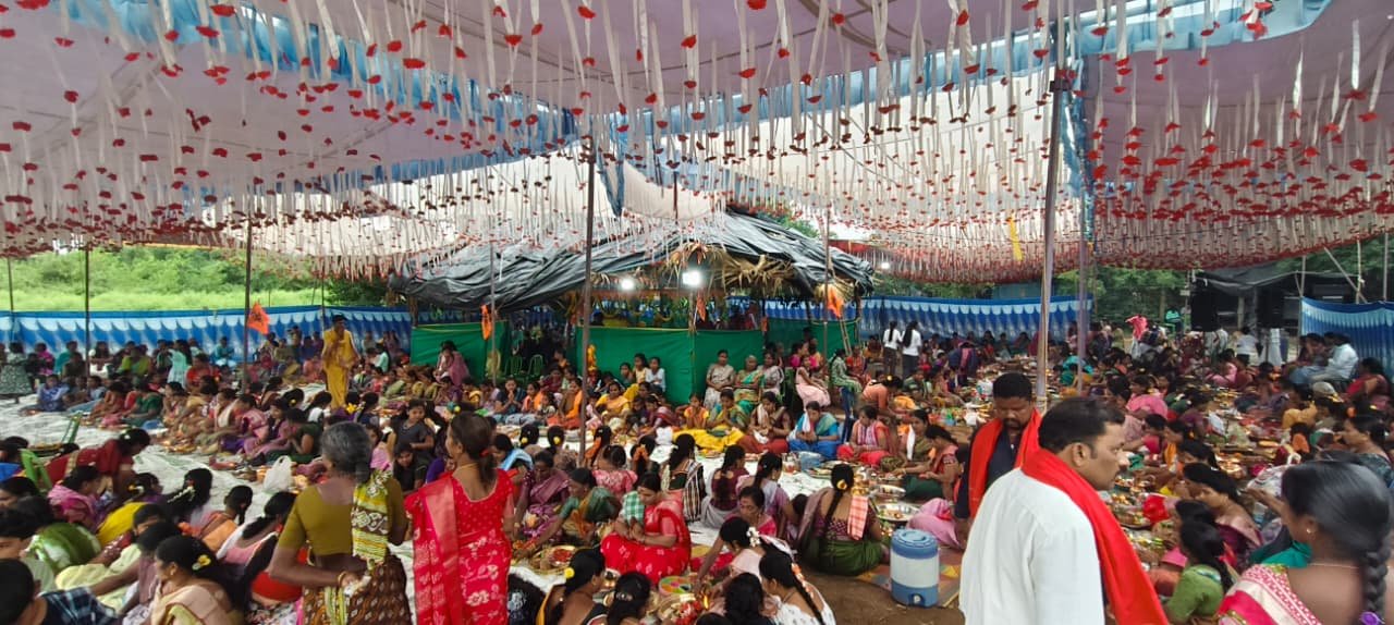 Installation of the idol of Sri Kanaka Durgamma in Markodu with devotion and reverence Grand performance of Kumkuma Puja Installation of the idol of Sri Kanaka Durgamma in Markodu with devotion and reverence Grand performance of Kumkuma Puja